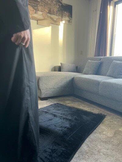 ودّع آلام الركبة مع سجادة صلاة طبية  مصممة للدعم الكامل