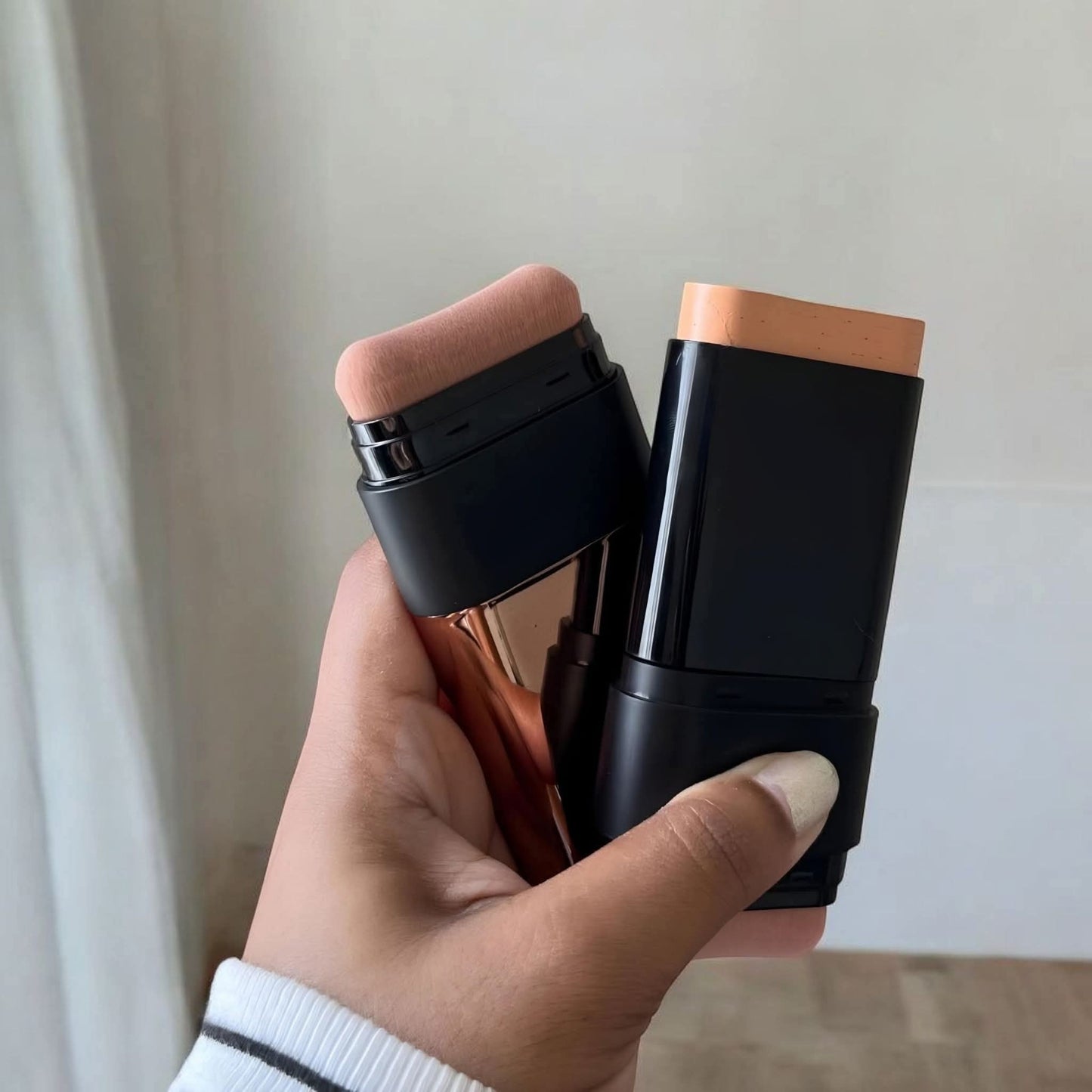 فوندوتان لتغطية مثالية وتفتيح طبيعي للبشرة