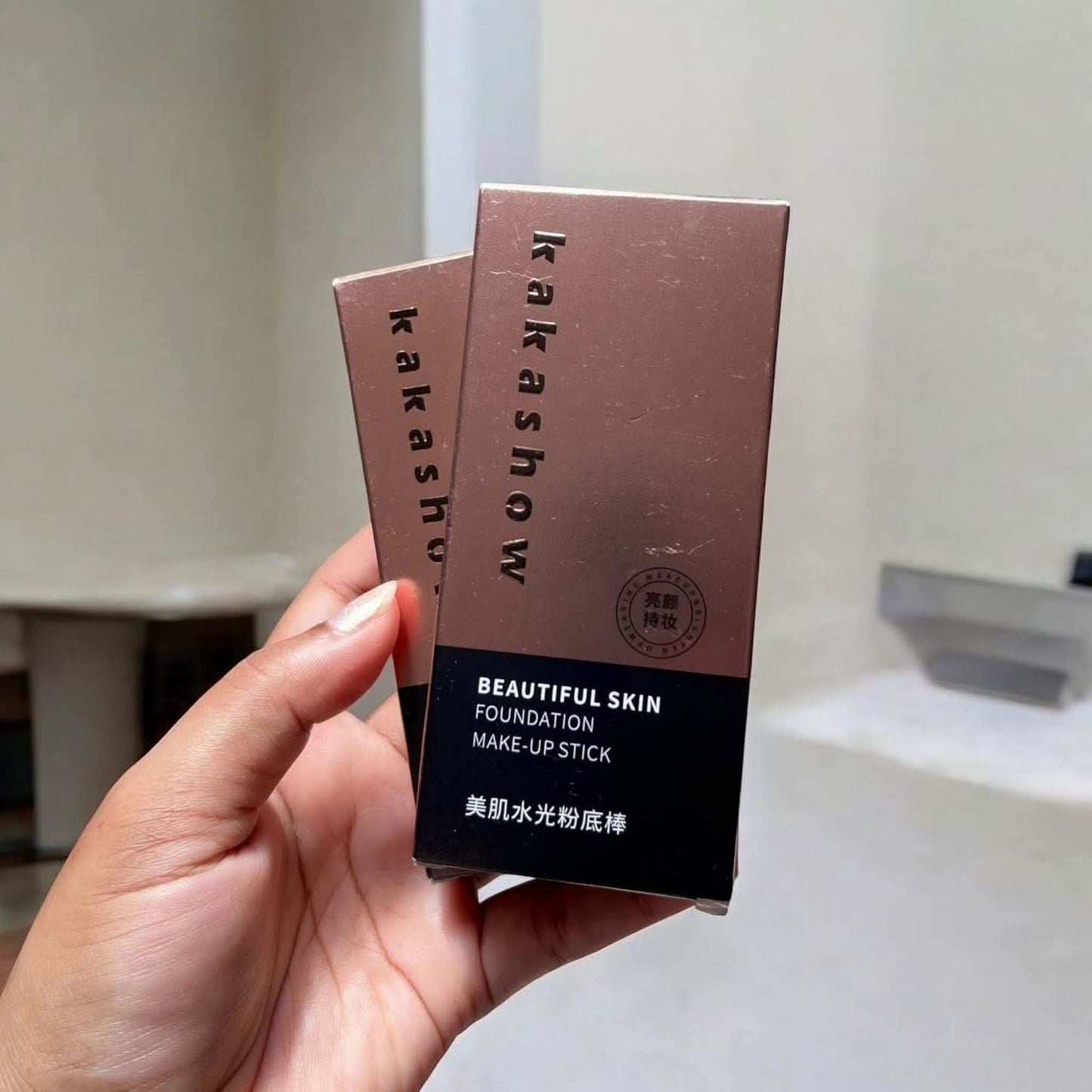 فوندوتان لتغطية مثالية وتفتيح طبيعي للبشرة